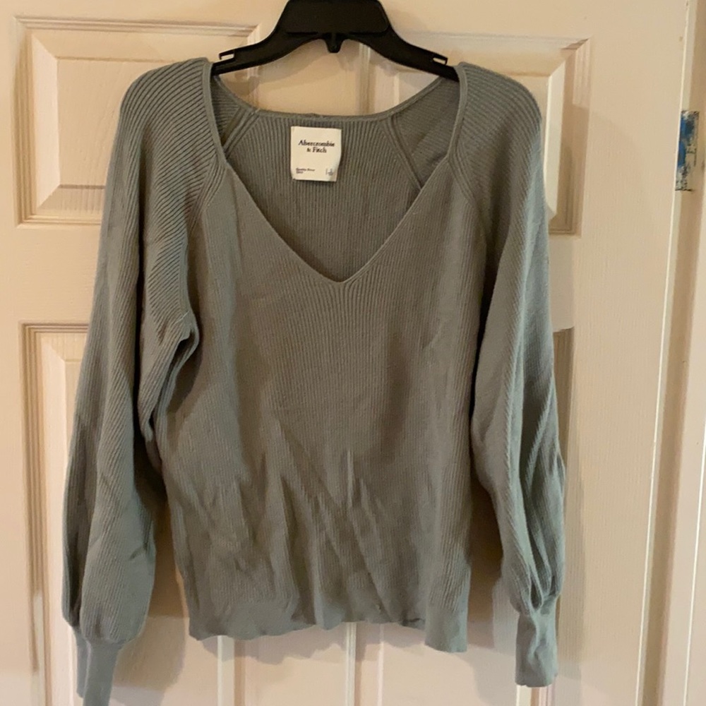 Abercrombie sage green wide sleeve sweater